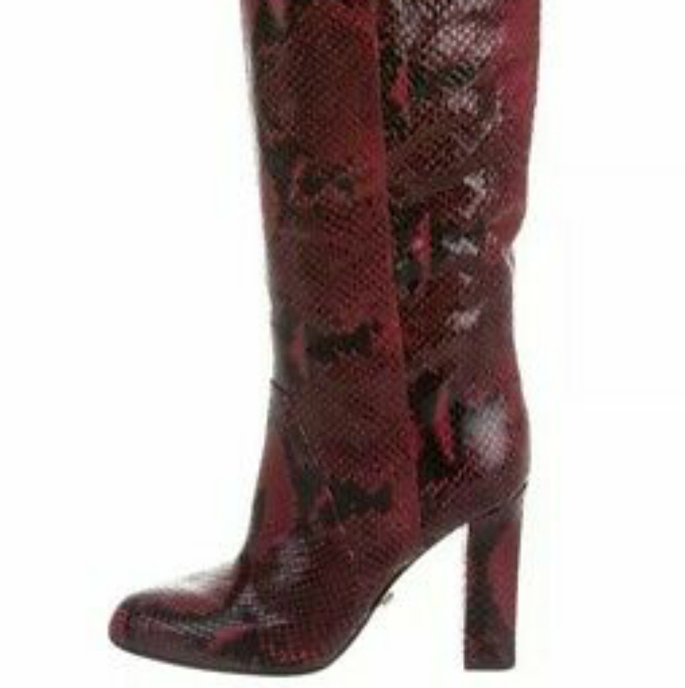 Gorgeous Oxblood Gladyss snakeskin boot size 7.5 by designer DVF